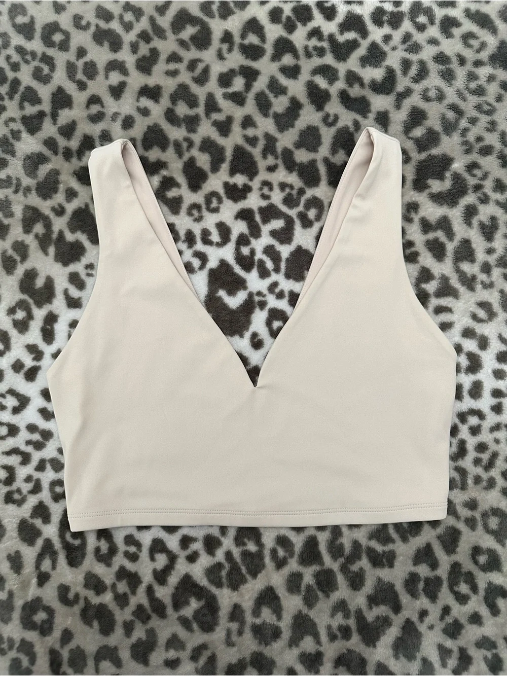 Express Body Contour High Compression Double V-Neck Bralette in Sandshell Small